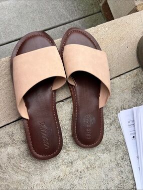 Cushionaire Women’s Beige Slide Sandals with Padded Footbed